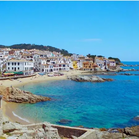 A 100 M De Playa. Calella Palafrugell Apartamento *